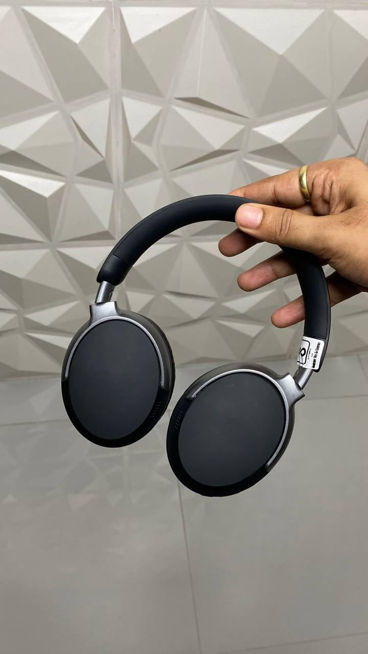 BOSS QC HEADPHONES