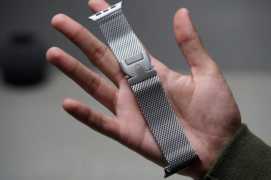 Luxury Titanium Milanese Loop / Compatible For Apple Watch