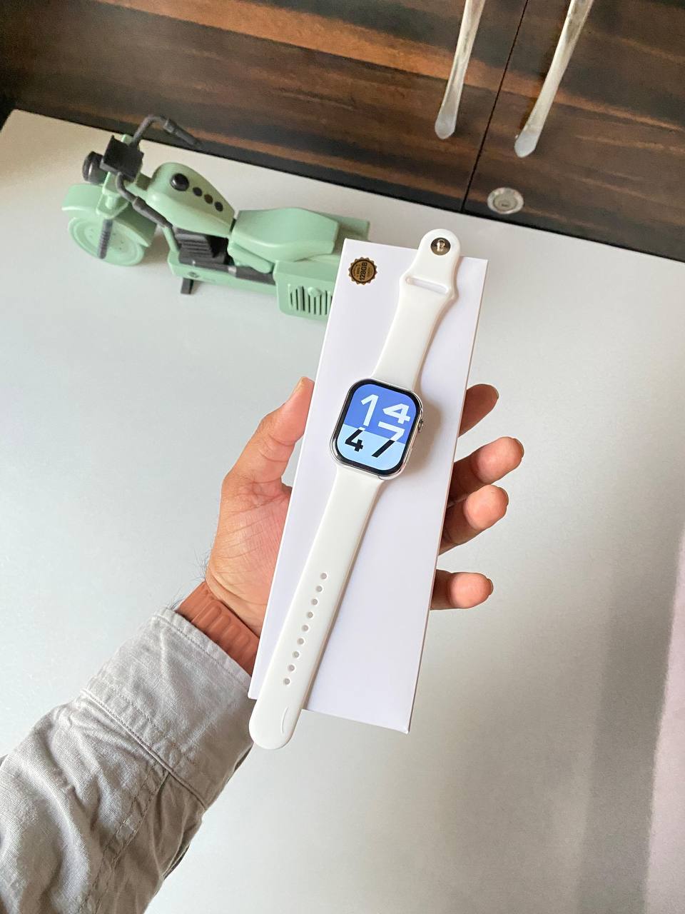 Series 10 /128GB logo watch